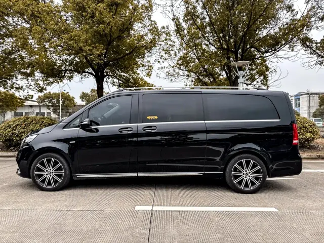 Mercedes-Benz V-Class — Фото автомобиля 29