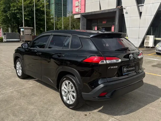 Toyota Frontlander — Фото автомобиля 6