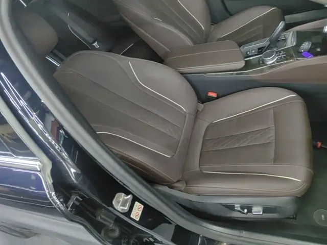 BMW 5 Series — Фото автомобиля 24