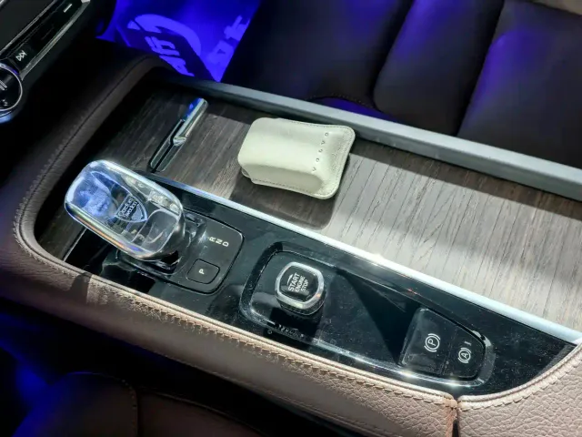 Volvo V90 — Фото автомобиля 15
