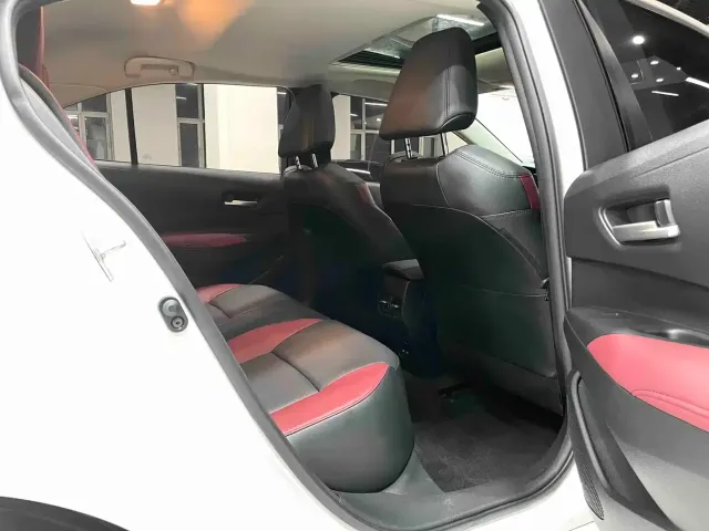 Toyota Corolla — Фото автомобиля 12