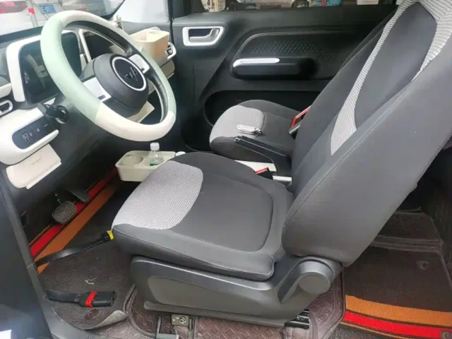 Wuling Hongguang Mini EV — Фото автомобиля 14