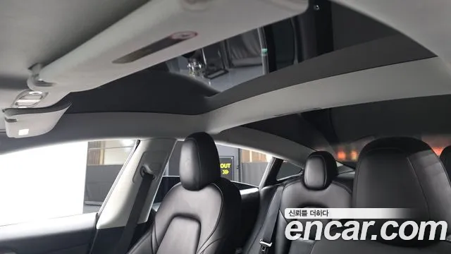 Tesla Model 3 — Фото автомобиля 19