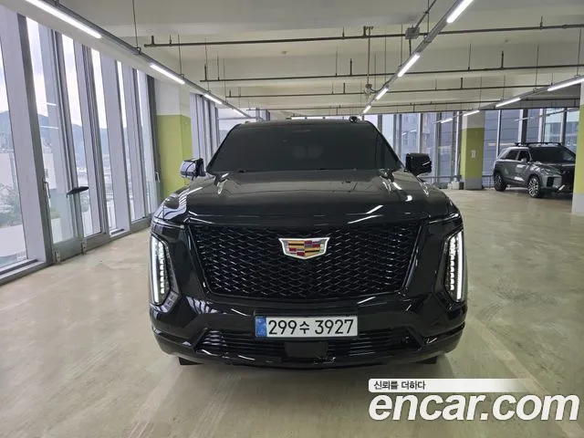 Cadillac Escalade 5th Gen — Фото автомобиля 3