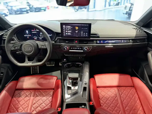 Audi S4 — Фото автомобиля 5