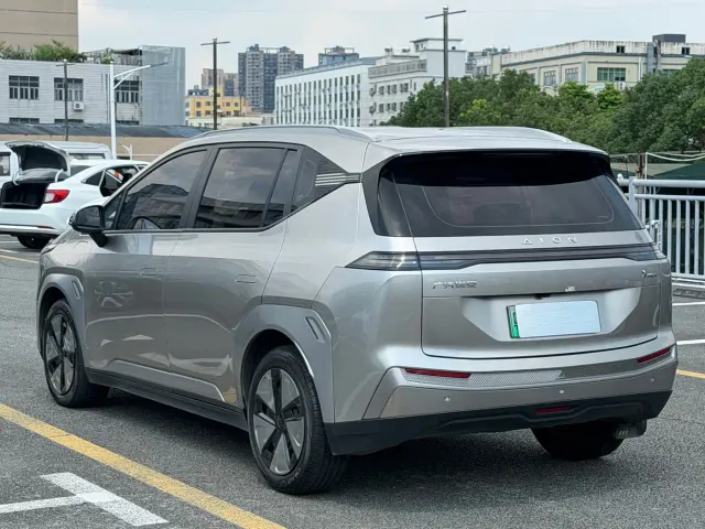 GAC Aion Y — Фото автомобиля 11