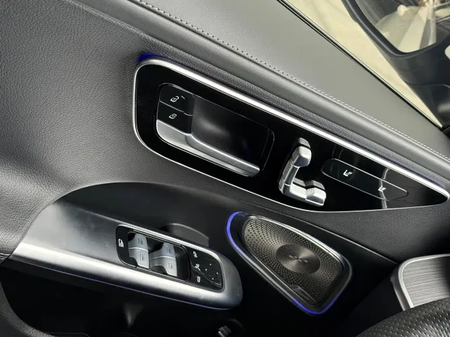 Mercedes-Benz C-Class — Фото автомобиля 15