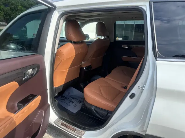 Toyota Highlander — Фото автомобиля 5