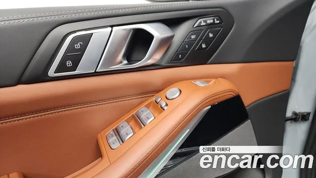 BMW X7 — Фото автомобиля 24