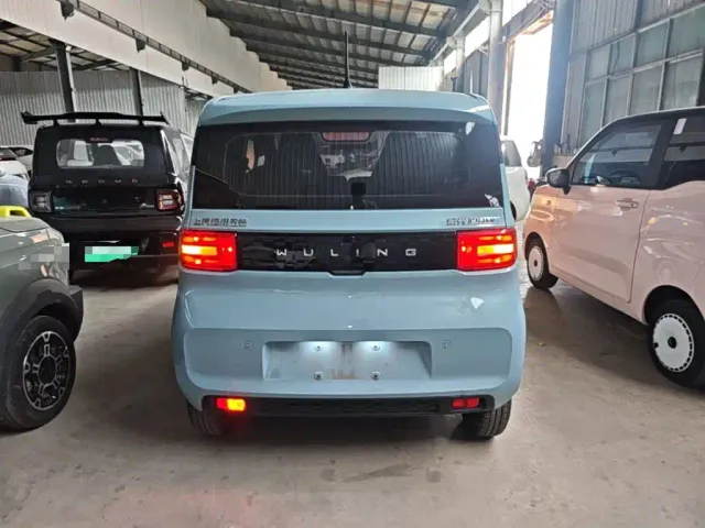 Wuling Hongguang Mini EV — Фото автомобиля 5