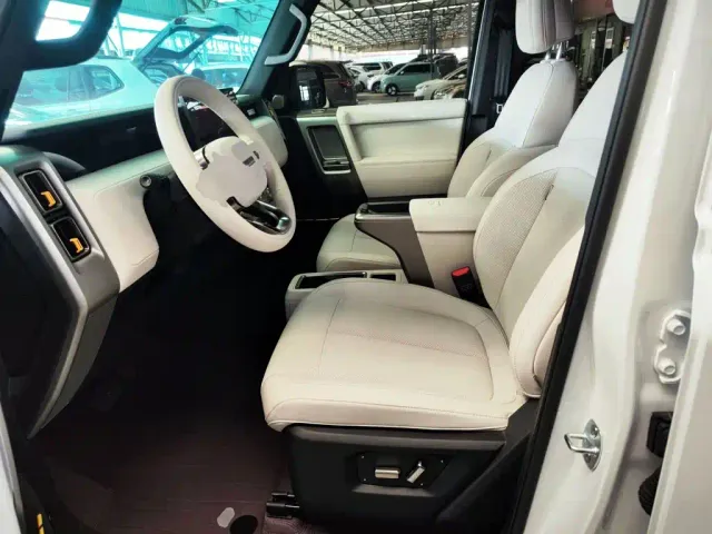 iCAR V23 — Фото автомобиля 14