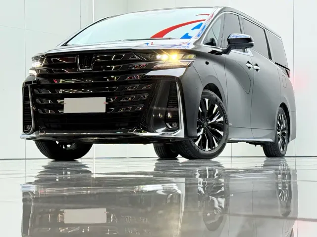 Toyota Vellfire — Фото автомобиля 2