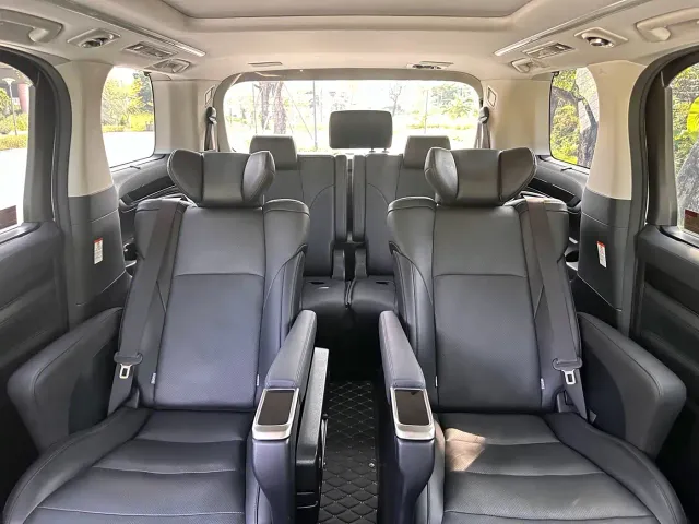Toyota Vellfire — Фото автомобиля 17