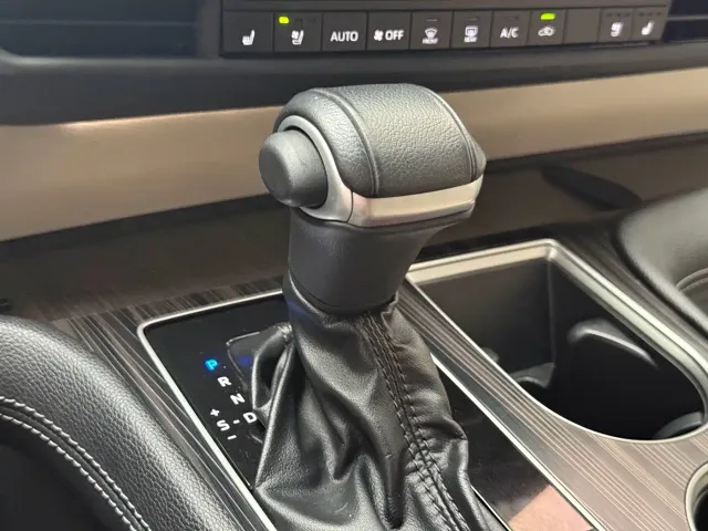 Toyota Sienna — Фото автомобиля 17