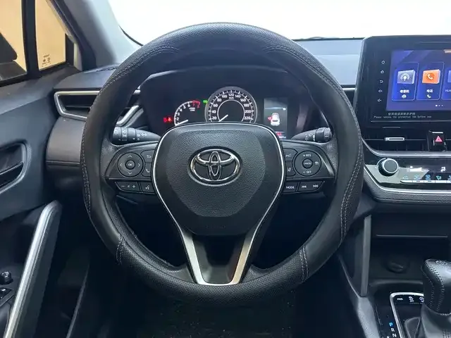 Toyota Frontlander — Фото автомобиля 12