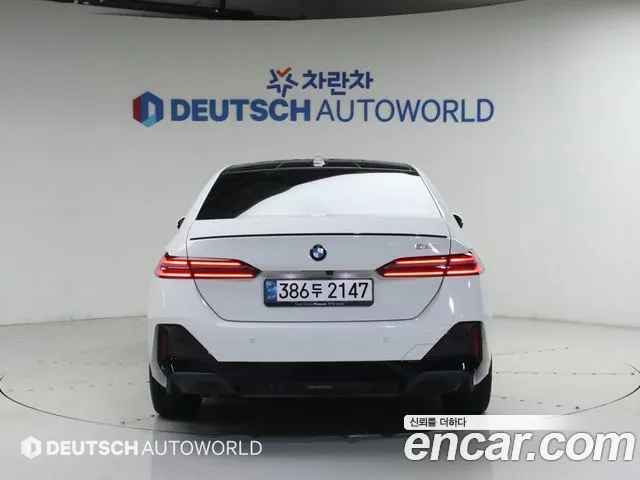 BMW 5 Series G60 — Фото автомобиля 4