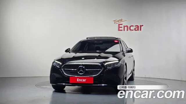 Mercedes-Benz E-Class — Фото автомобиля 3