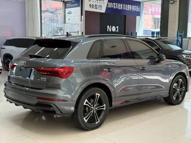 Audi Q3 — Фото автомобиля 4