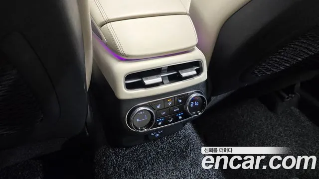 Genesis GV70 — Фото автомобиля 28