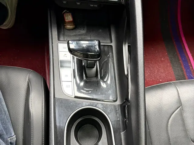 Hyundai Elantra — Фото автомобиля 20