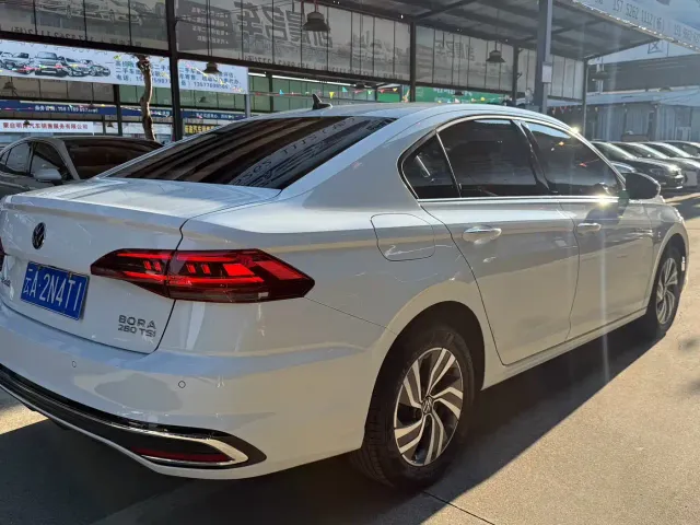 Volkswagen Bora — Фото автомобиля 9