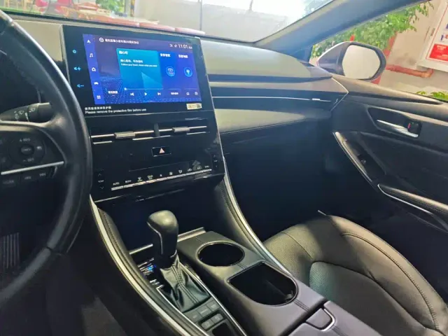 Toyota Avalon — Фото автомобиля 8