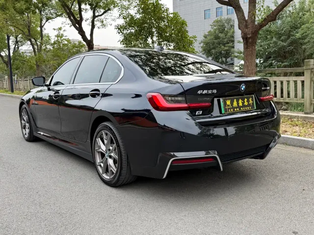 BMW i3 — Фото автомобиля 13