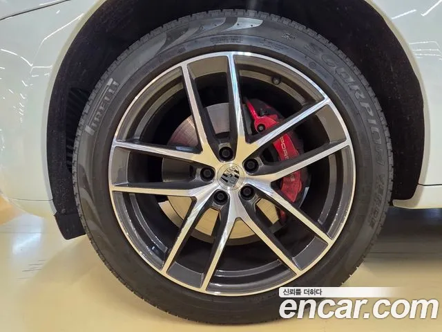 Porsche Macan — Фото автомобиля 20