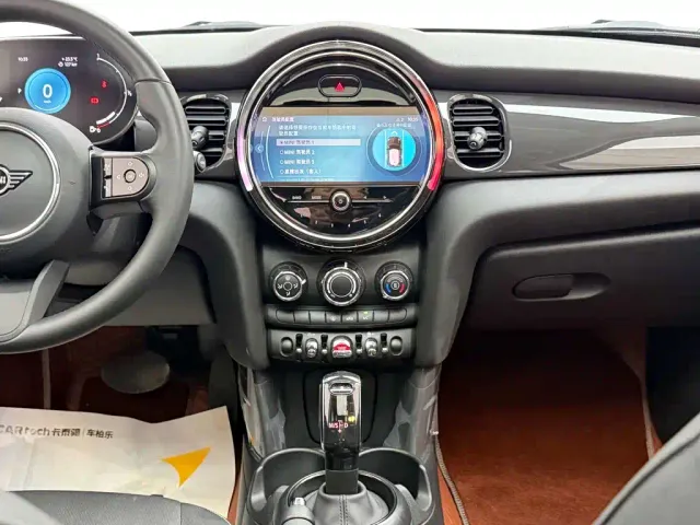 MINI Hatch — Фото автомобиля 18