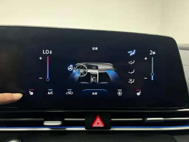 Hyundai Elantra — Фото автомобиля 21