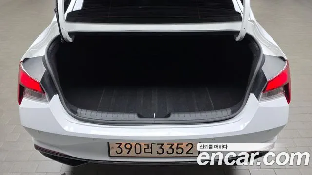 Hyundai Avante CN7 — Фото автомобиля 22