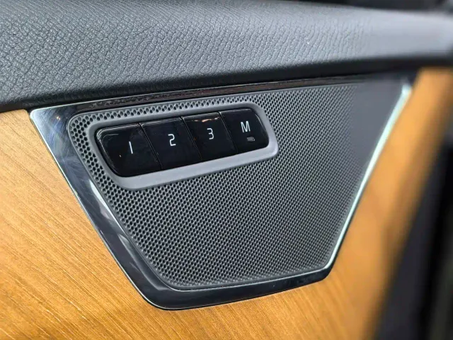 Volvo XC90 — Фото автомобиля 19