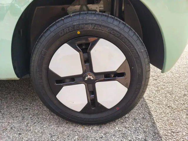 Wuling Hongguang Mini EV — Фото автомобиля 12