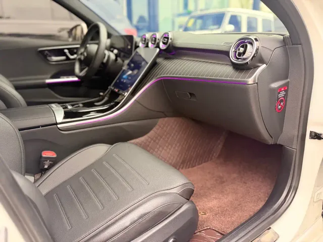 Mercedes-Benz C-Class — Фото автомобиля 24