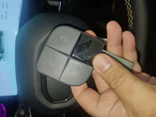 Tesla Model Y — Фото автомобиля 8