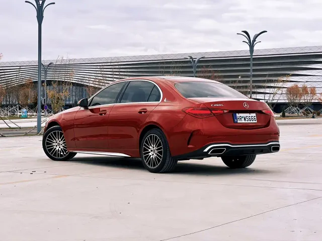 Mercedes-Benz C-Class — Фото автомобиля 10