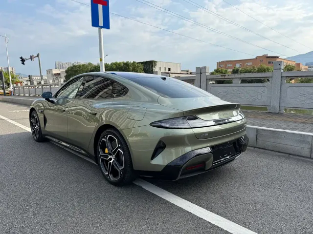 Xiaomi SU7 — Фото автомобиля 5