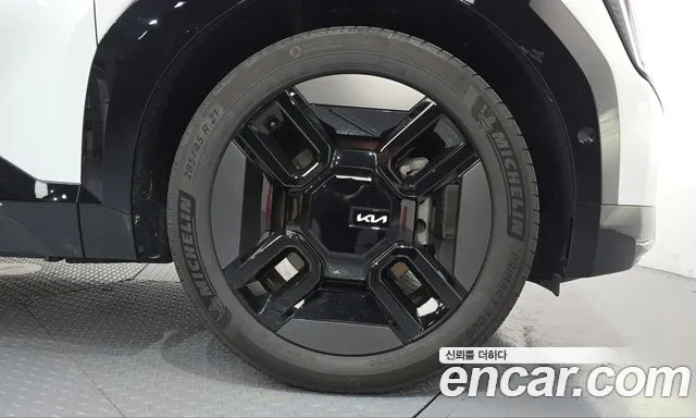 Kia EV9 — Фото автомобиля 6
