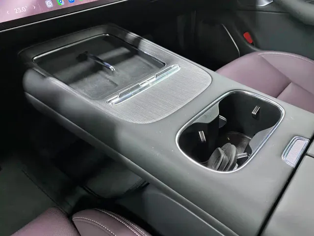 Xiaomi SU7 — Фото автомобиля 13