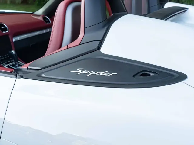 Porsche 718 — Фото автомобиля 6