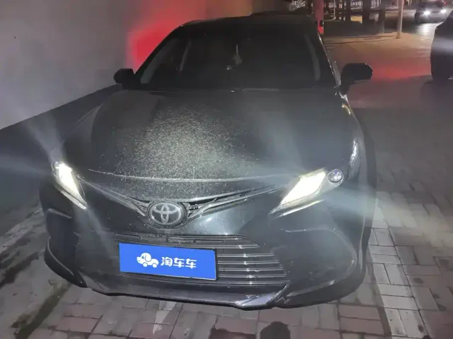 Toyota Camry — Фото автомобиля 2
