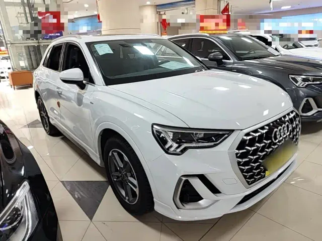 Audi Q3 — Фото автомобиля 3