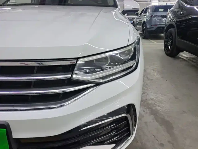 Volkswagen Tiguan L — Фото автомобиля 23