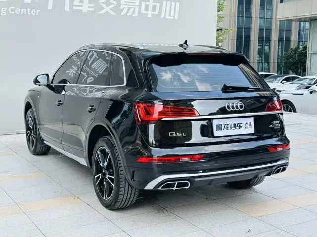 Audi Q5L — Фото автомобиля 17