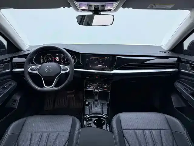 Volkswagen Passat — Фото автомобиля 7