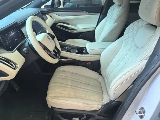 BYD Song L EV — Фото автомобиля 10