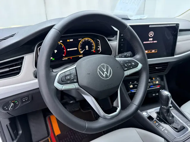 Volkswagen Bora — Фото автомобиля 8
