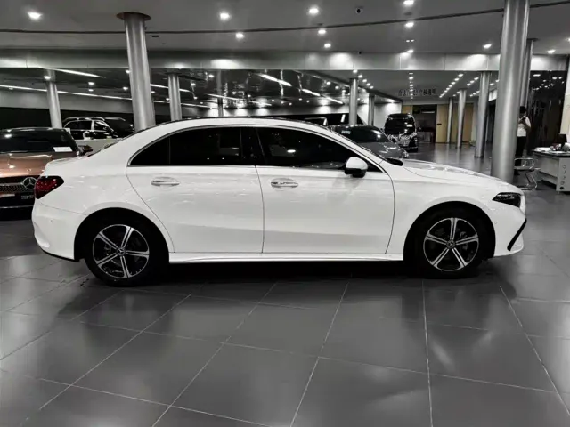 Mercedes-Benz A-Class — Фото автомобиля 6