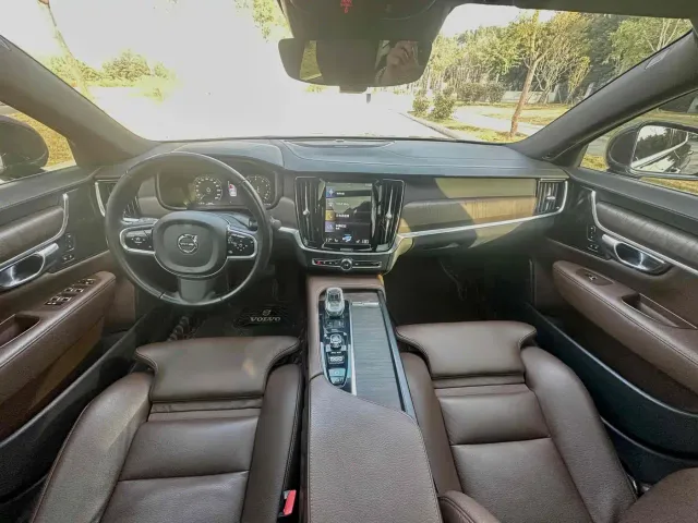 Volvo S90 — Фото автомобиля 7