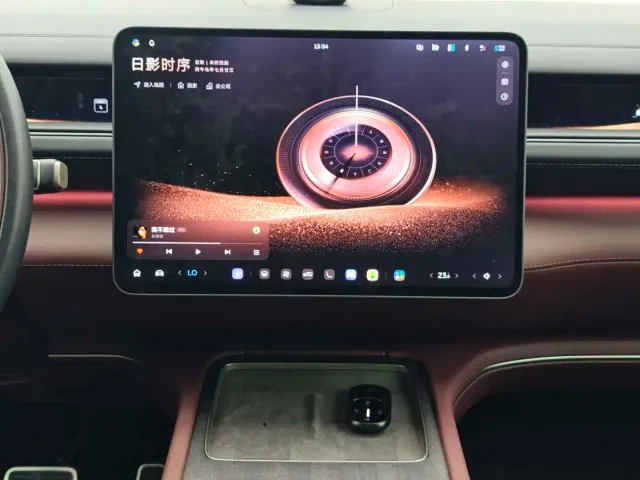 Nio ES8 — Фото автомобиля 18